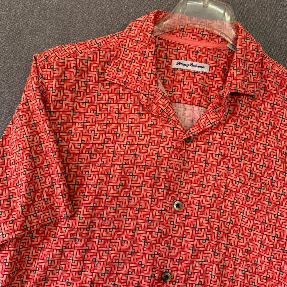 Tommy Bahama Mens Silk Button Down Shirt Coral Geometric Maze ST324775 Medium